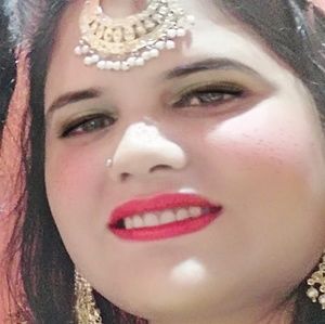 Meet your Posher, Razia